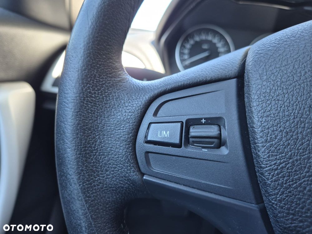BMW Seria 1 - 20