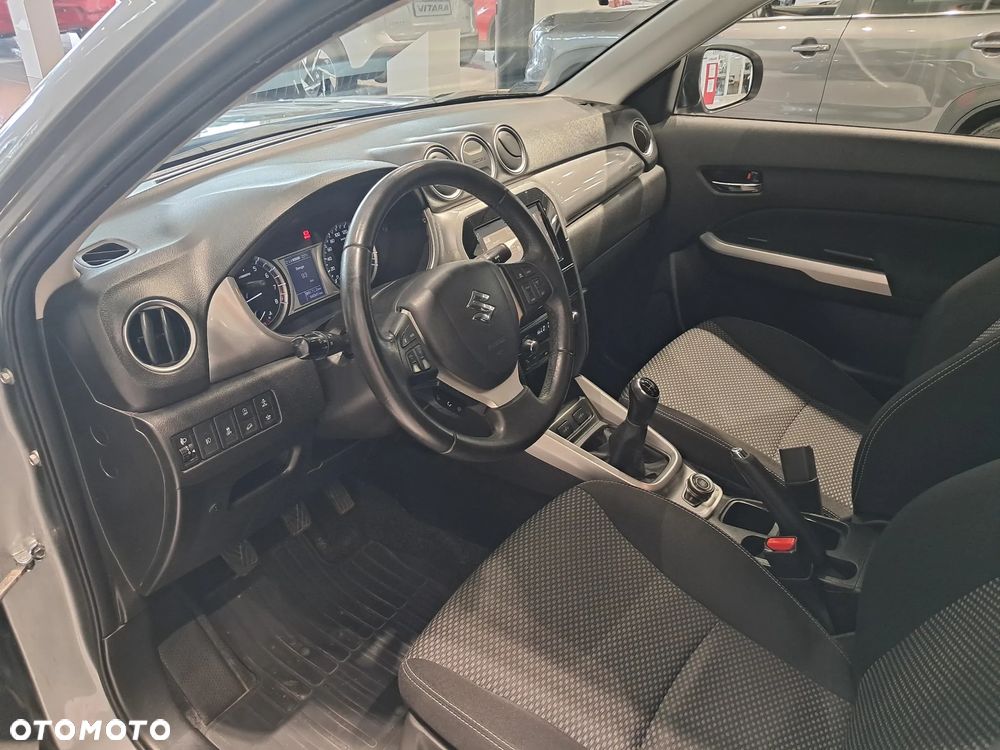Suzuki Vitara 1.6 Premium 4WD - 9