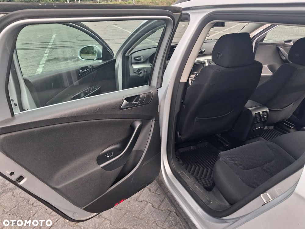 Volkswagen Passat 2.0 Blue TDI SCR Comfortline - 10
