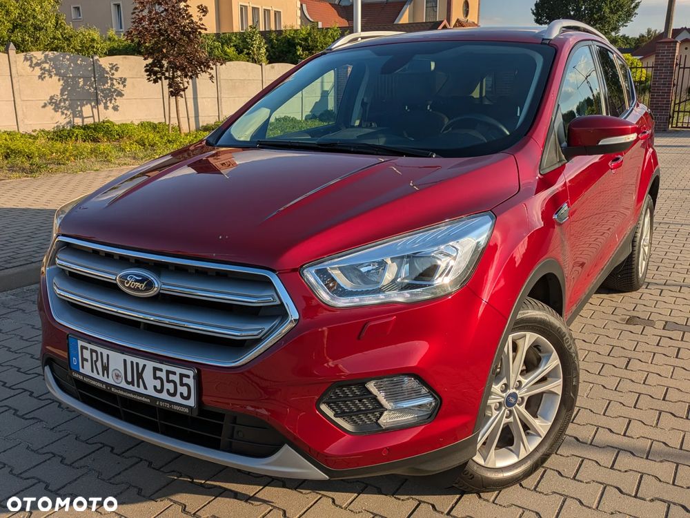 Ford Kuga 1.5 EcoBoost 2x4 Titanium - 5