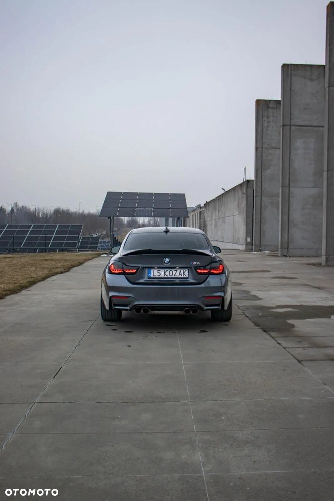 BMW M4 DKG - 10
