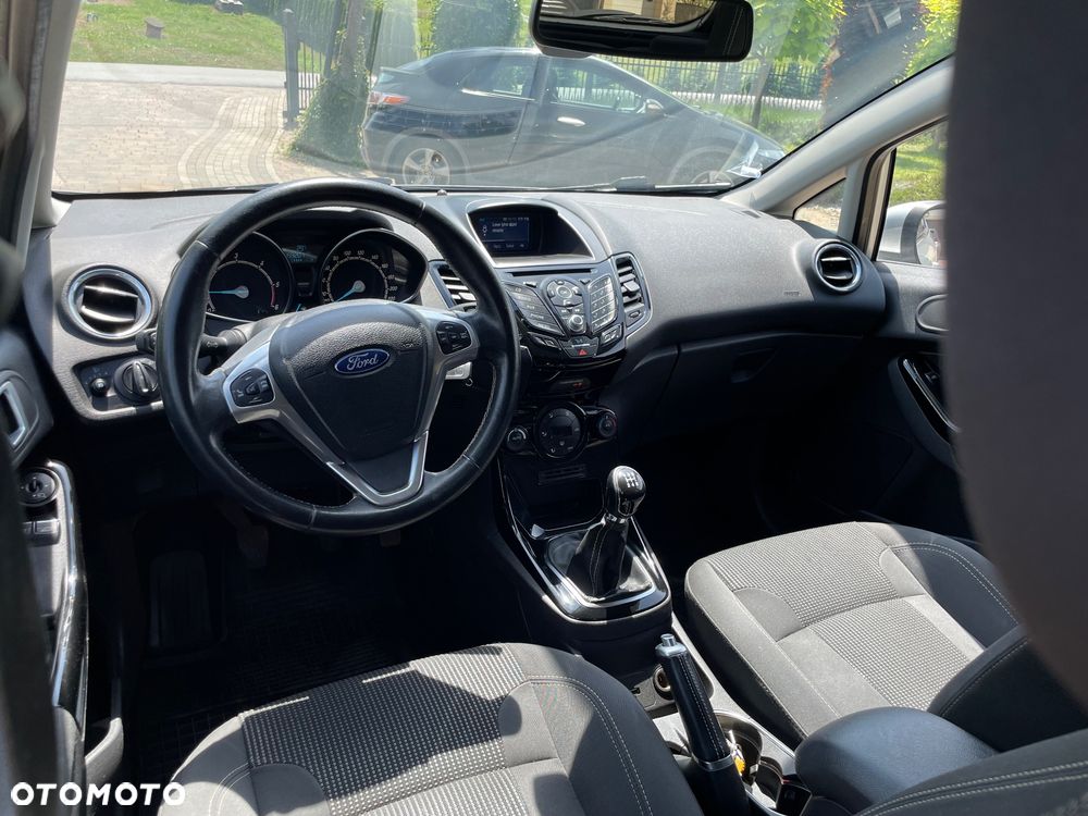Ford Fiesta 1.5 TDCi Titanium - 10
