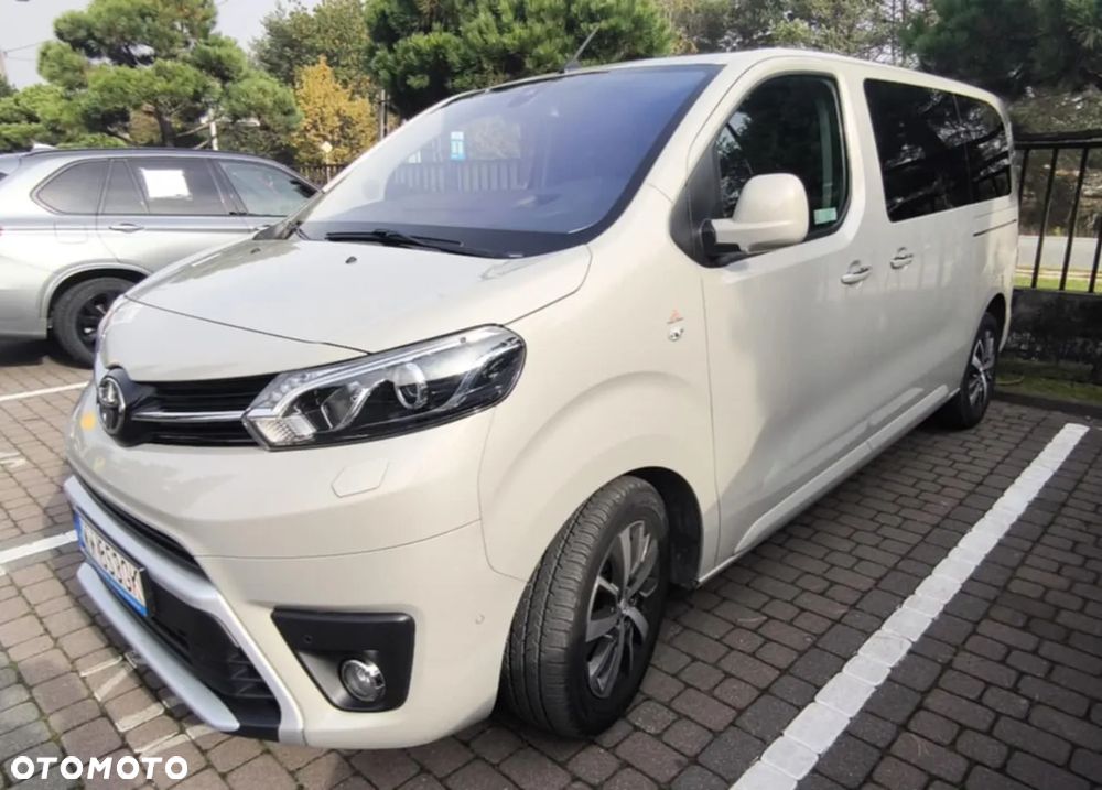 Toyota Proace Verso 2.0 D4-D Medium VIP - 2