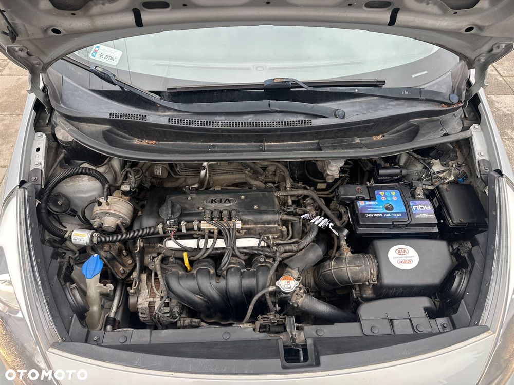 Kia Rio - 20