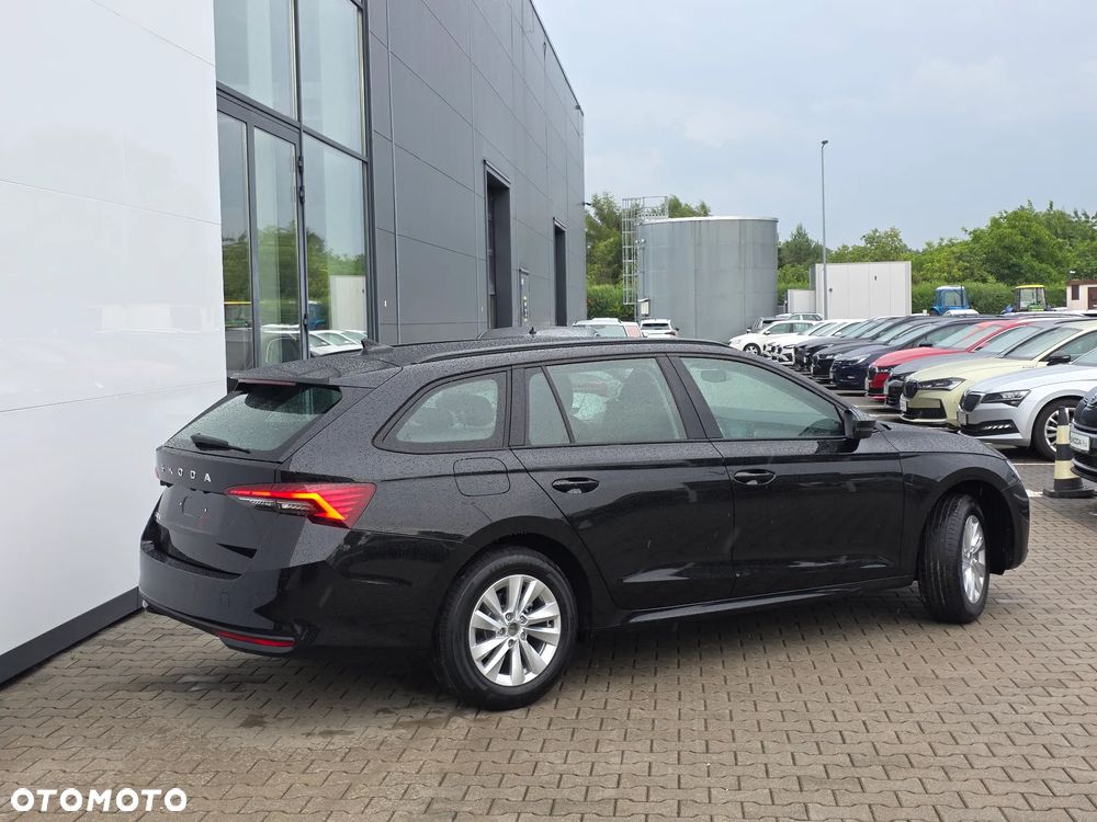 Skoda Octavia 2.0 TDI Drive Essence DSG - 4