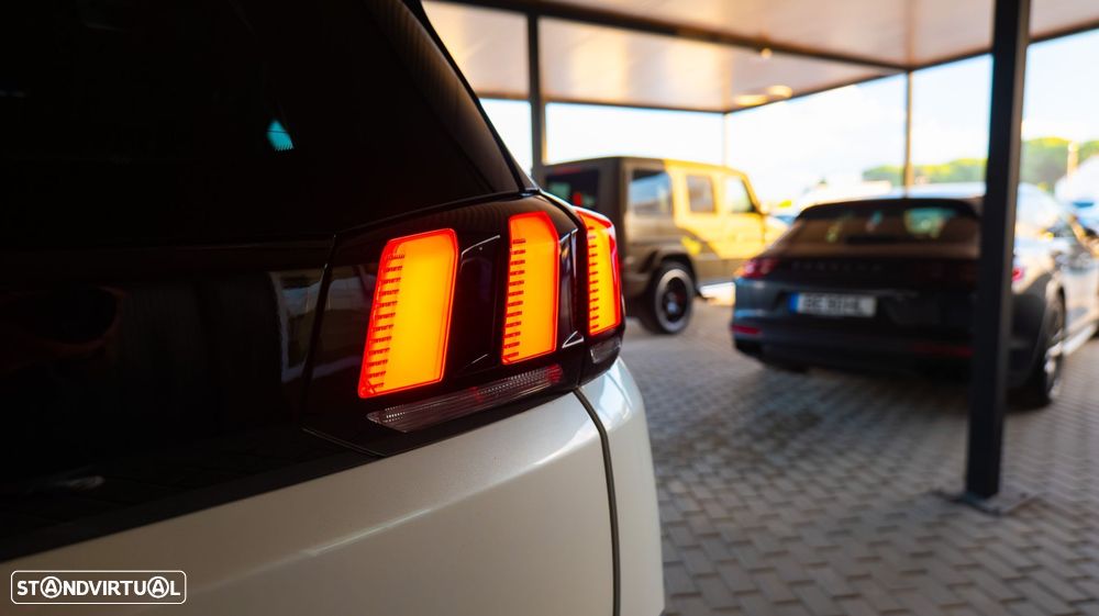 Peugeot 5008 1.2 PureTech Allure Pack EAT8 - 28