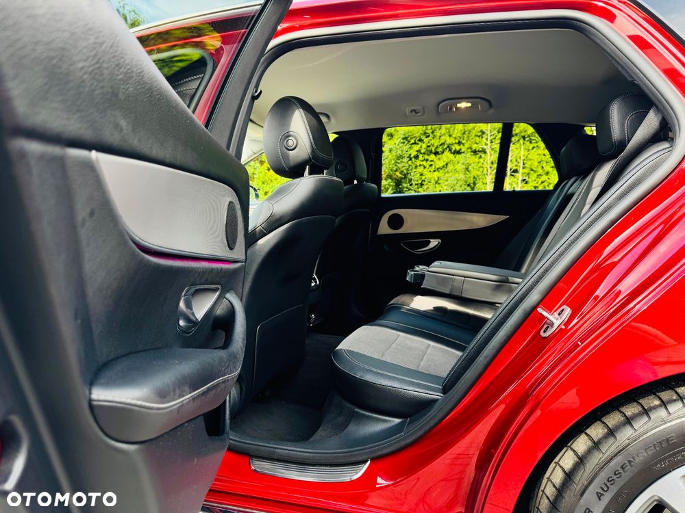 Mercedes-Benz Klasa E 220 d T 9G-TRONIC Exclusive - 27