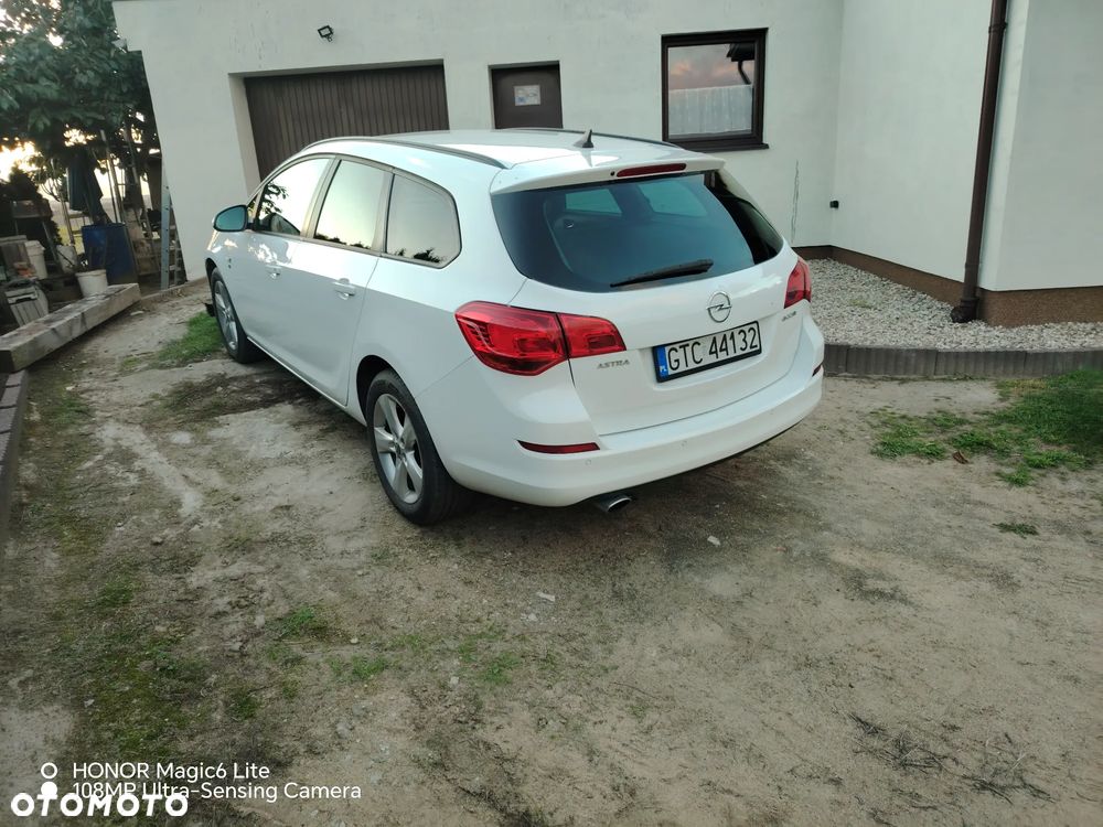Opel Astra 2012 photo 5