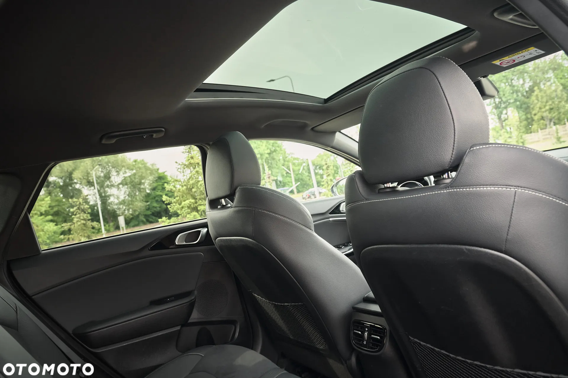Kia Ceed SW 1.4 T-GDI DCT OPF GT Line - 24