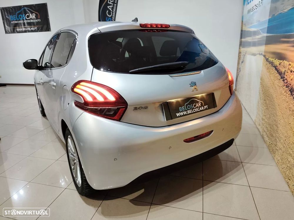 Peugeot 208 1.2 PureTech Allure - 6