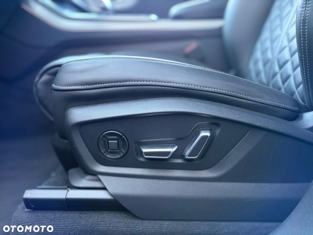 Audi SQ8 TFSI Quattro Tiptronic - 24