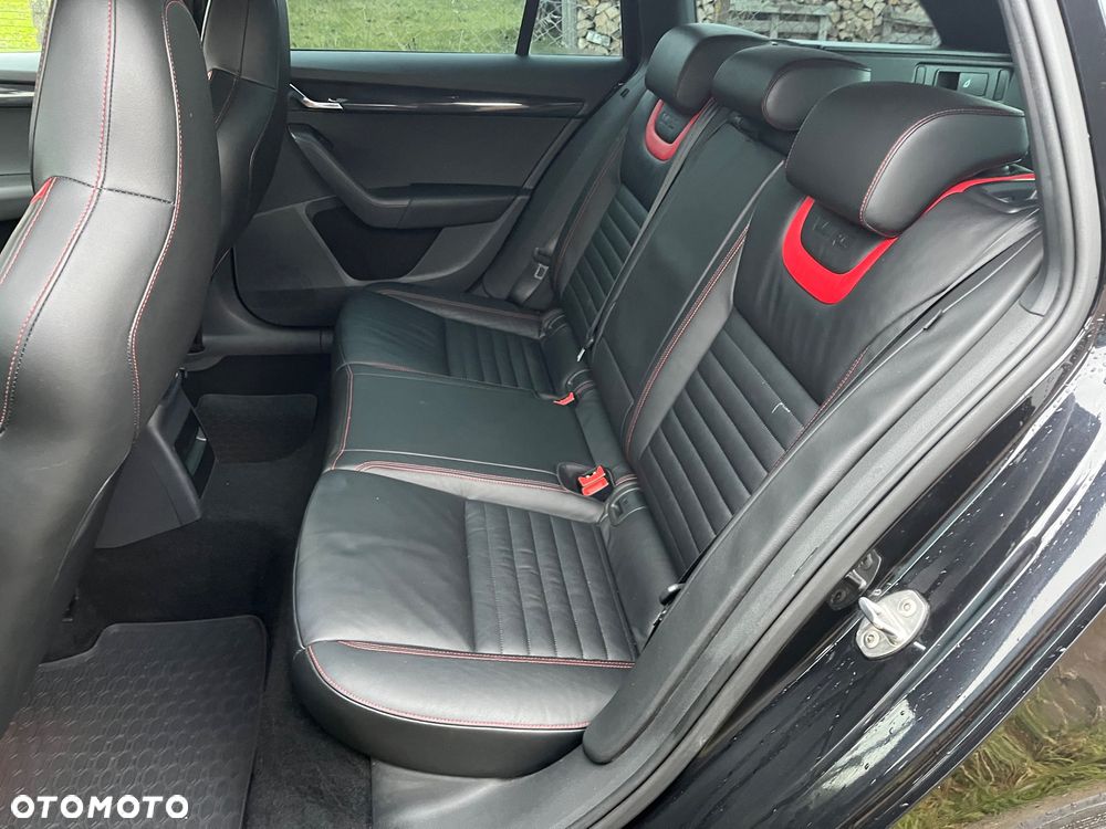 Skoda Octavia 2.0 TDI DSG RS - 16