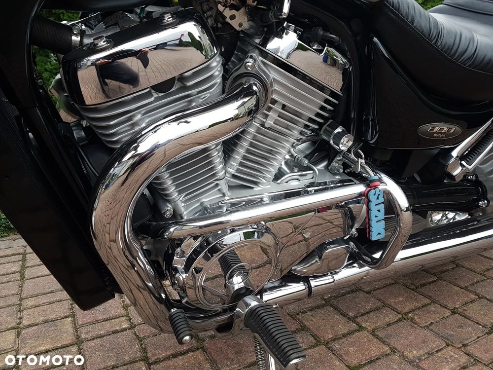 Suzuki Intruder - 23