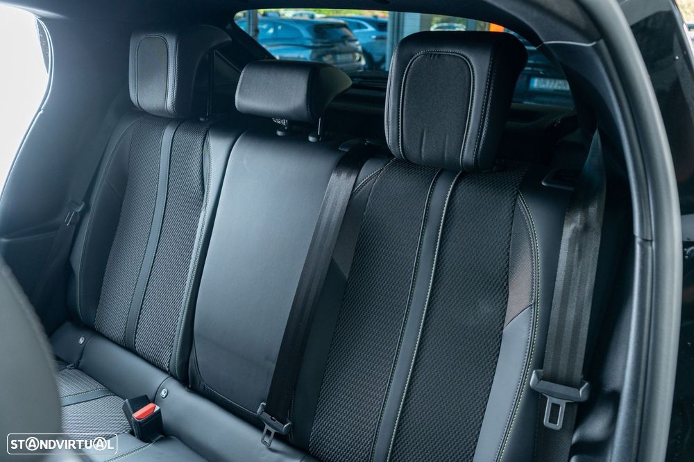 Peugeot 208 1.2 Hybrid GT e-DCS6 - 10