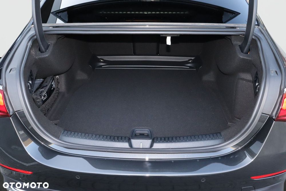 Mercedes-Benz Klasa E - 17