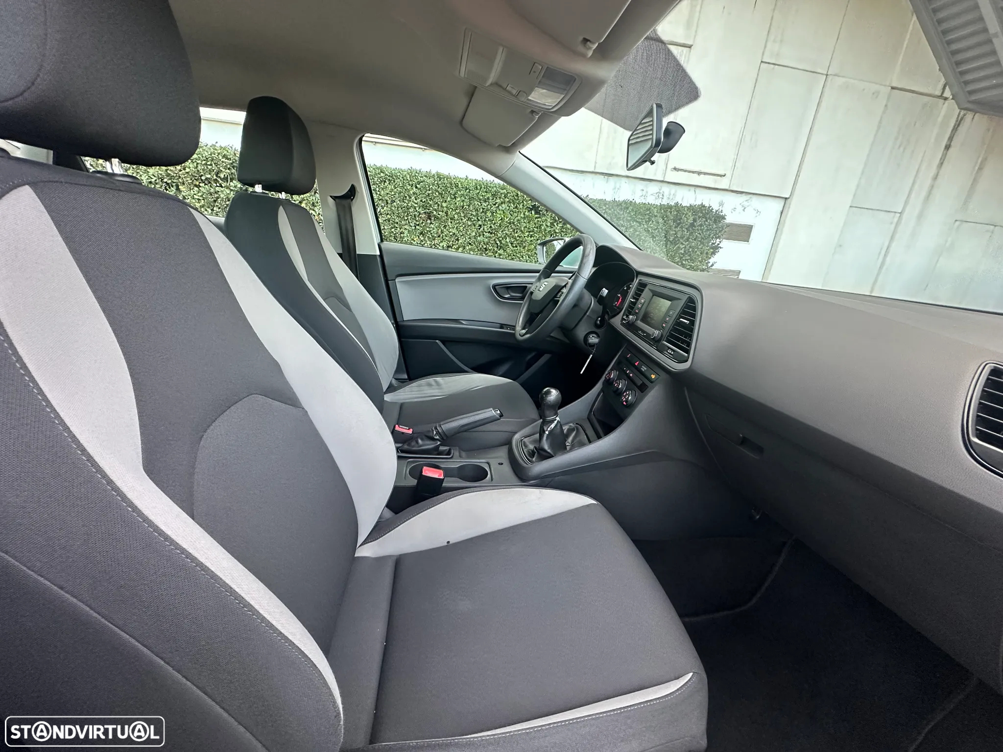 SEAT Leon 1.6 TDI Ecomotive Style - 29