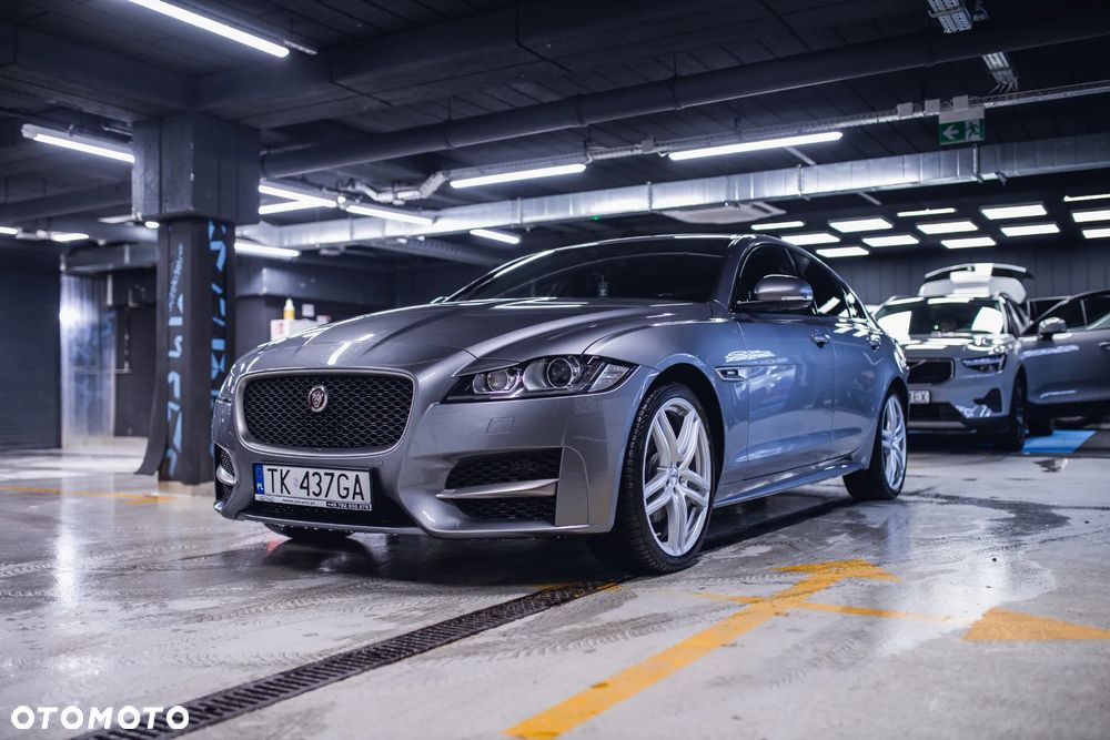 Jaguar XF 2.0 i4D AWD R-Sport - 3
