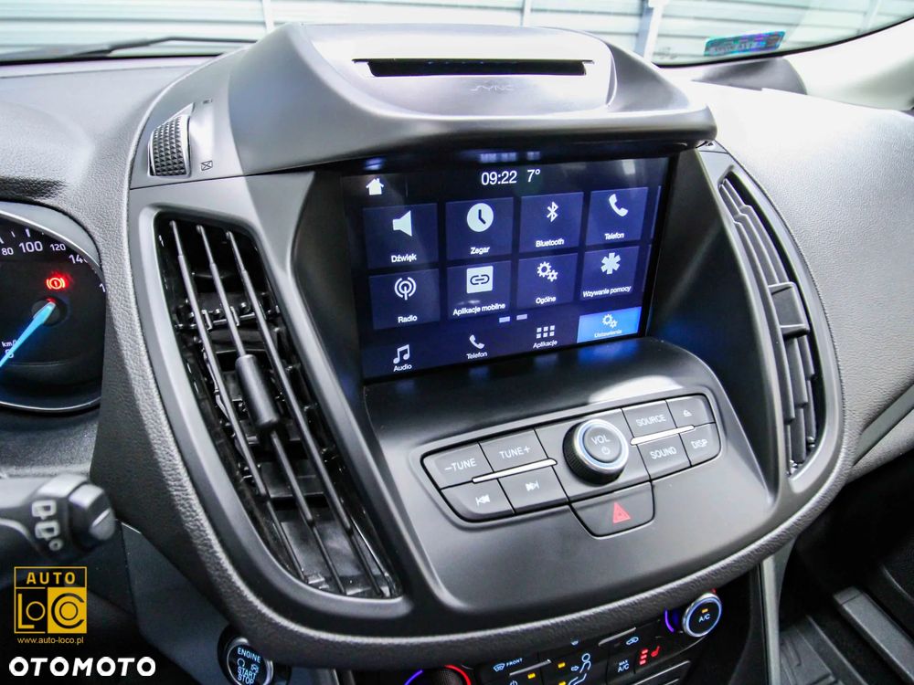 Ford Kuga 1.5 EcoBoost 2x4 Titanium - 24