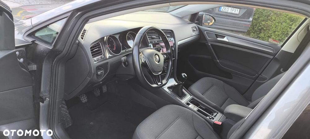 Volkswagen Golf 2.0 TDI SCR Highline - 9