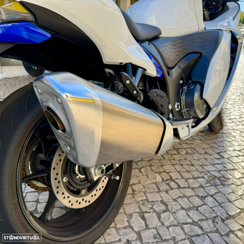 Suzuki Hayabusa GSX 1300 R - 27