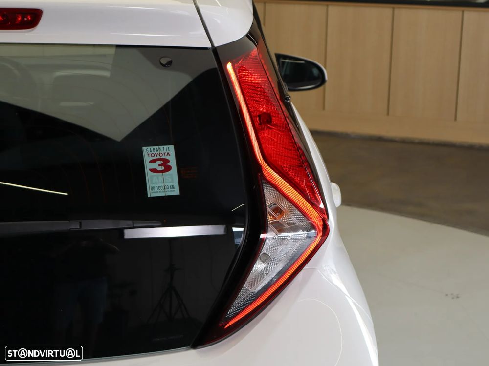 Toyota Aygo 1.0 X-Play - 10