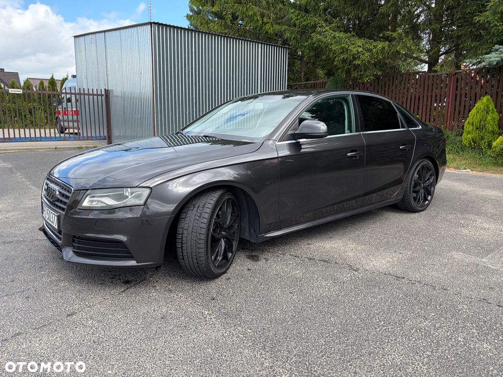 Audi A4 Limousine - 4