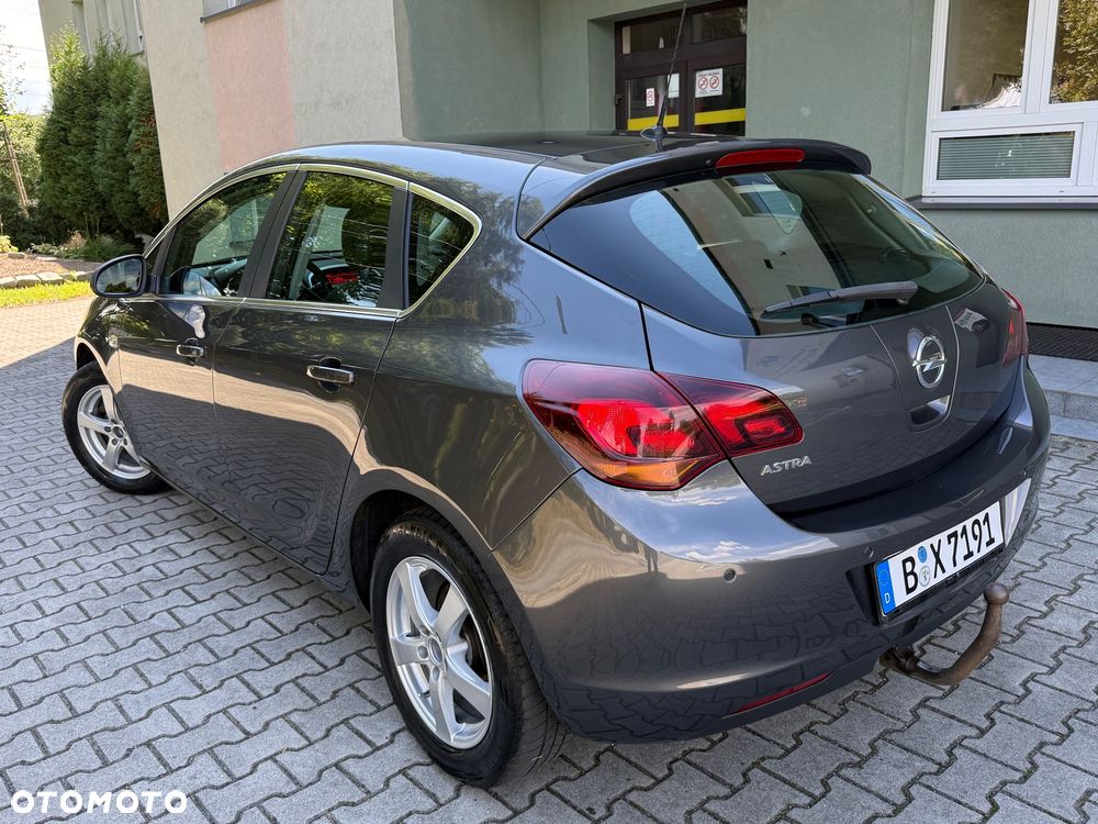 Opel Astra 1.6 ECOFLEX Start/Stop Edition - 4