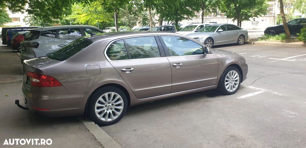 Skoda Superb 2.0 TDI Ambition - 3