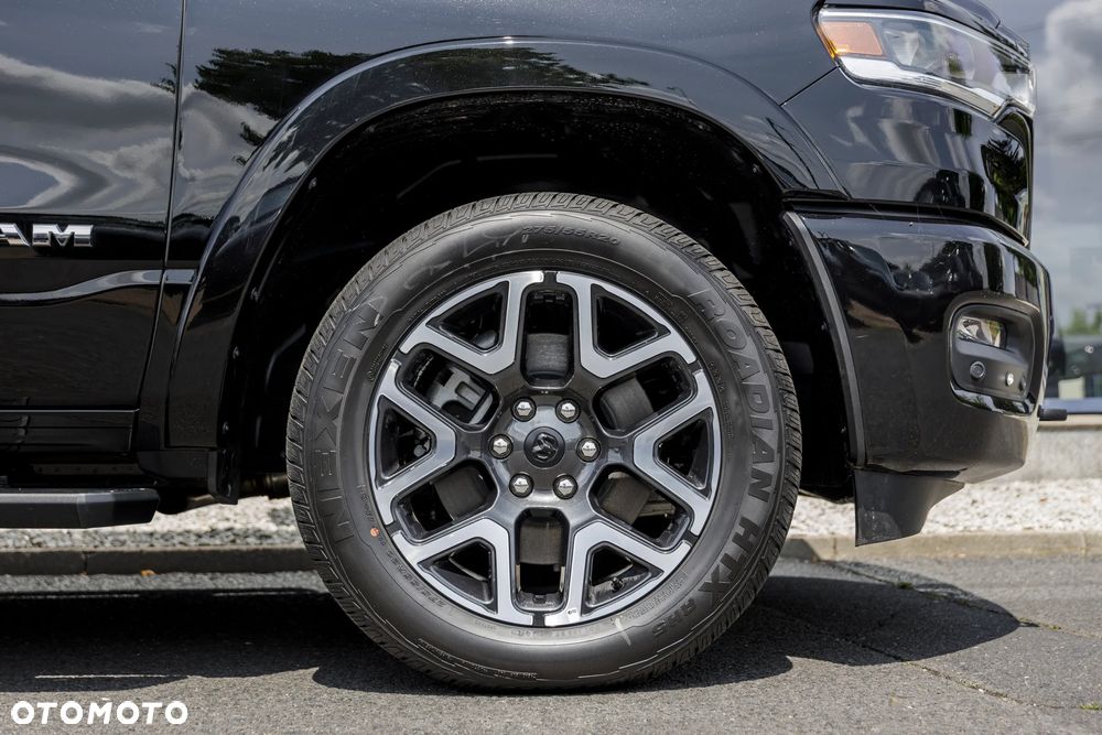 RAM 1500 Laramie Night Premium - 18