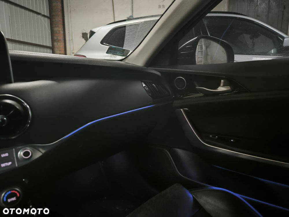 Kia Stinger 2.0 T-GDI GT Line - 9