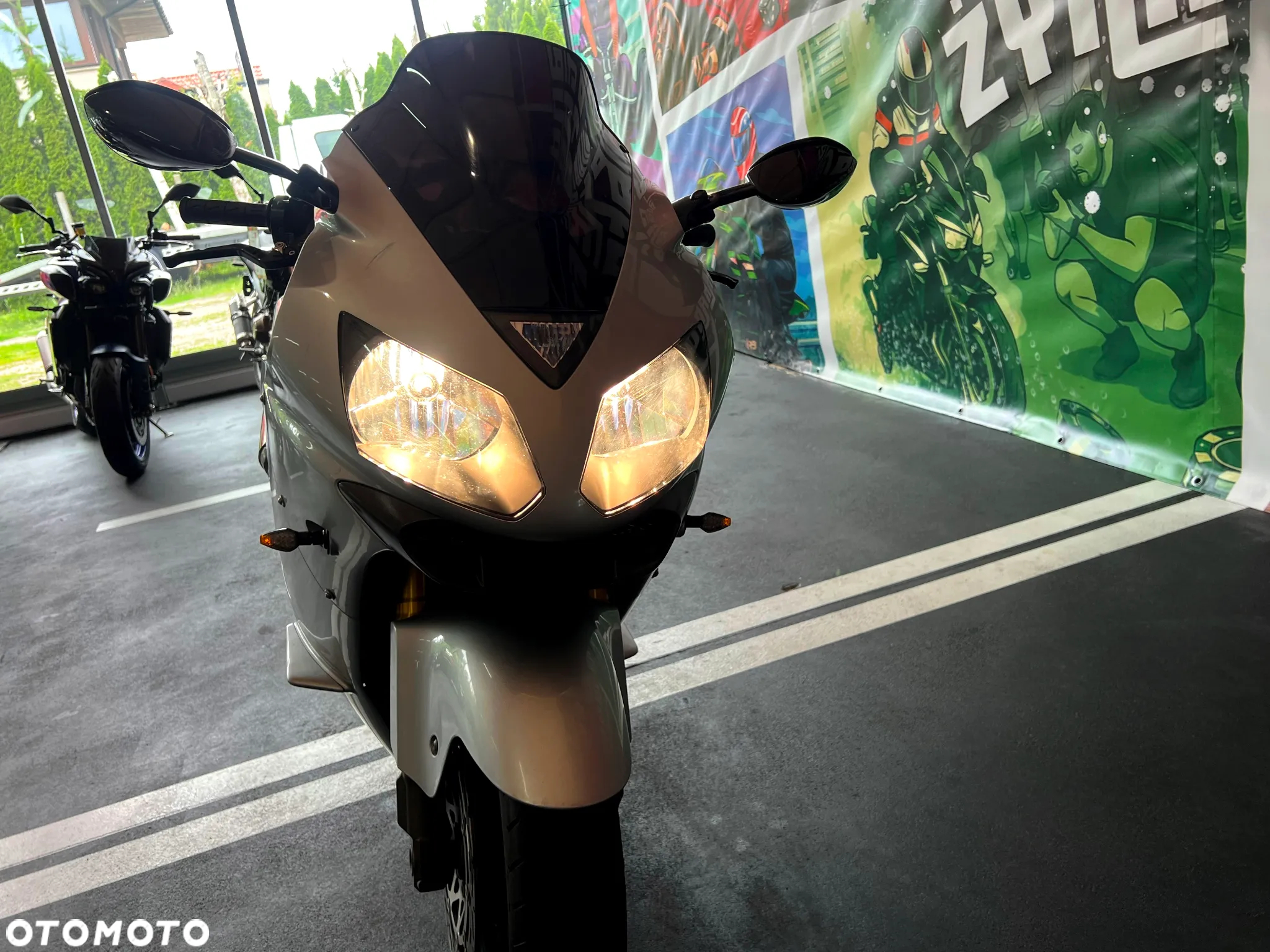 Kawasaki ZX - 18