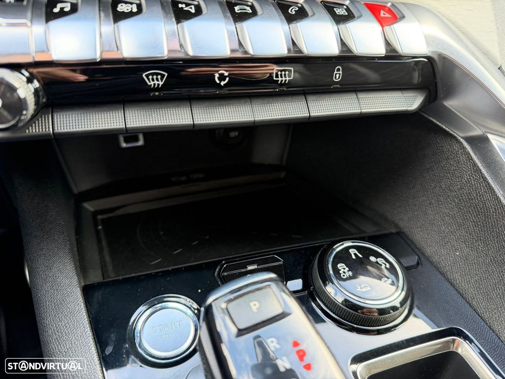 Peugeot 3008 2.0 BlueHDi GT EAT8 - 28