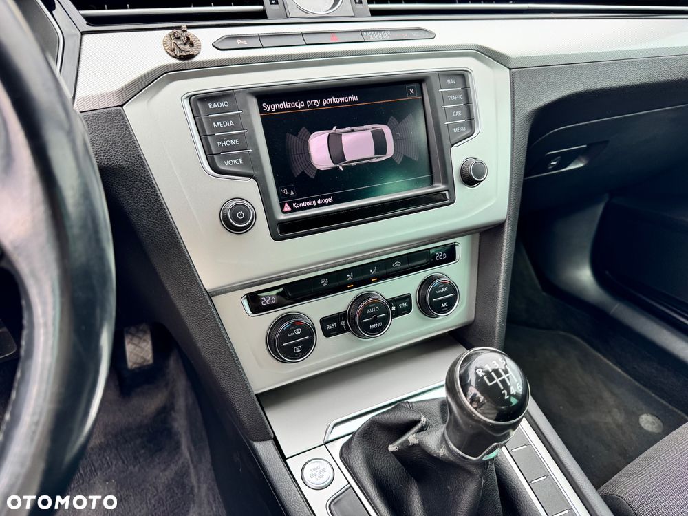 Volkswagen Passat 2.0 TDI BMT Comfortline - 19
