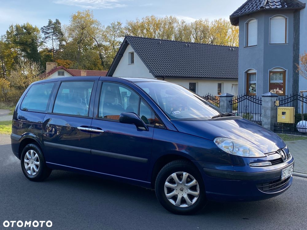 Peugeot 807 2.2 ST - 1