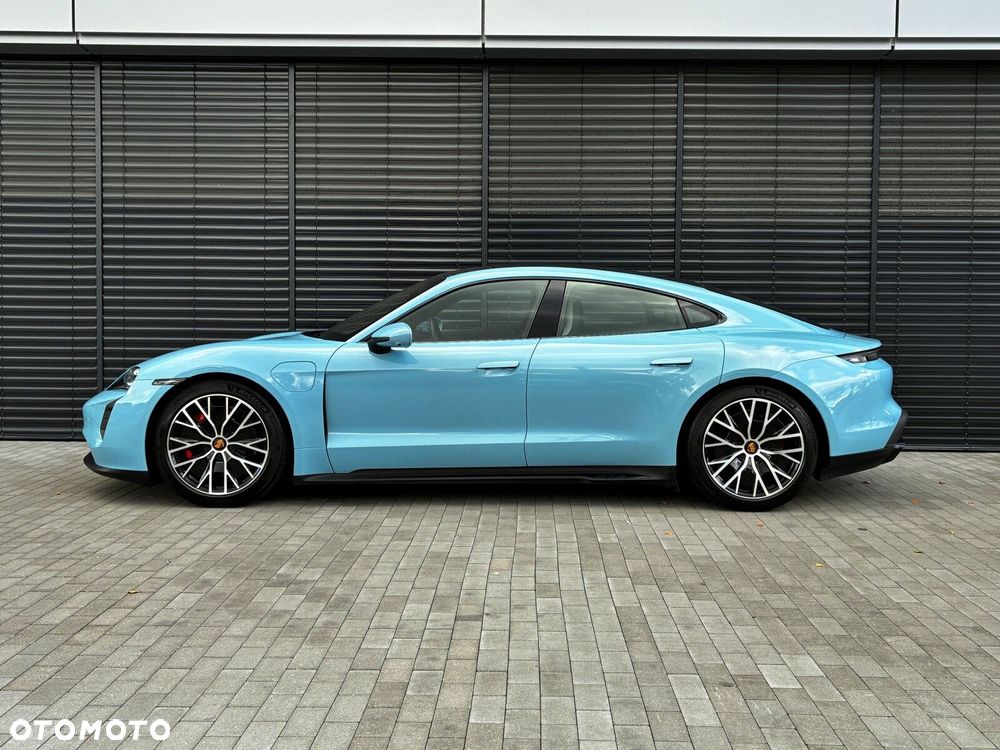 Porsche Taycan - 3