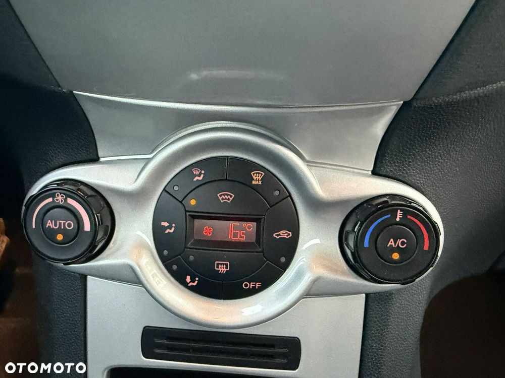 Ford Fiesta - 15