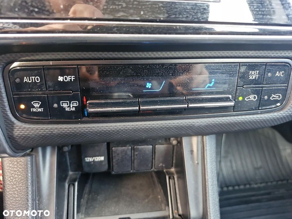 Toyota Auris 1.4 D-4D Active - 27