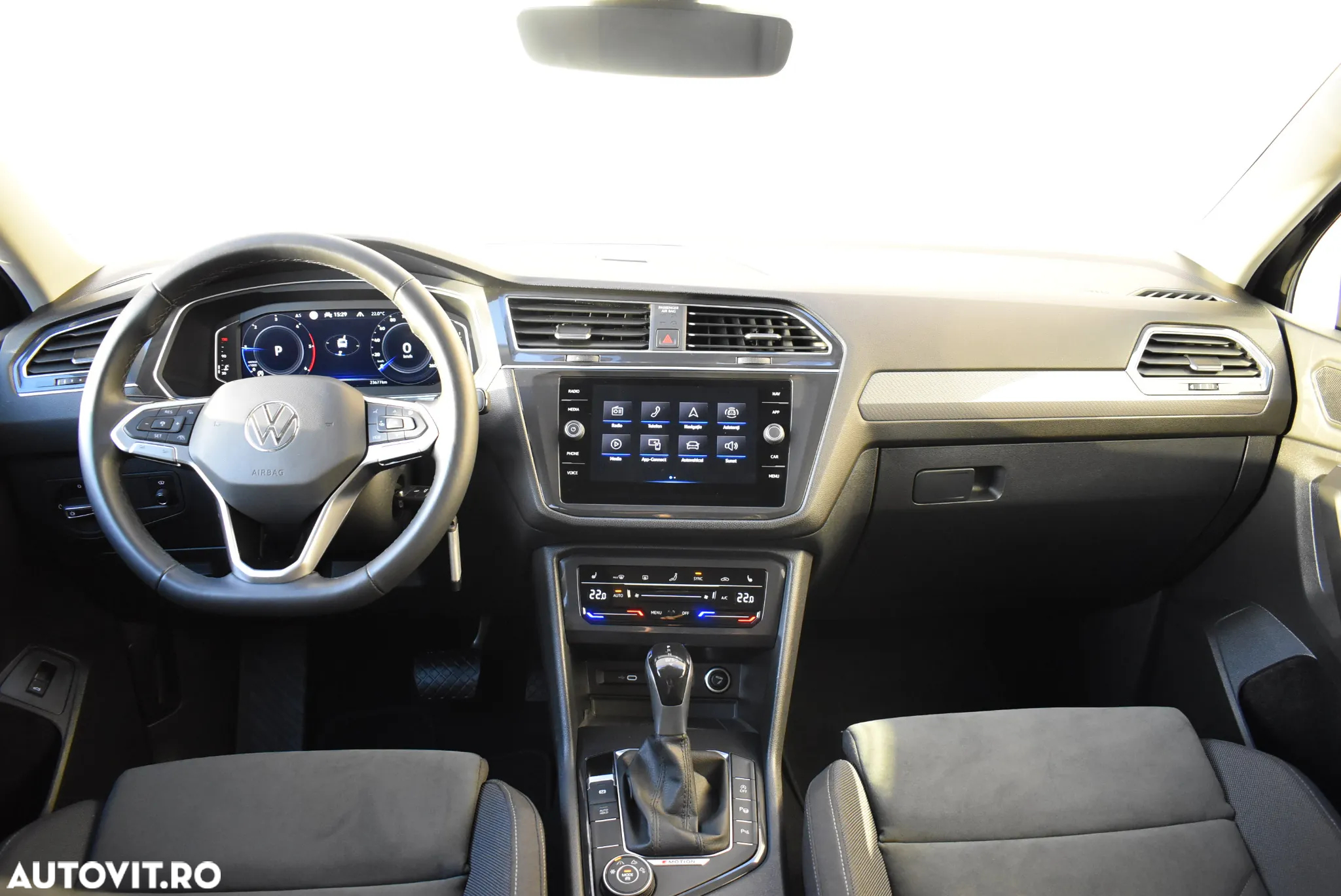 Volkswagen Tiguan Allspace 2.0 TDI DSG Life - 30