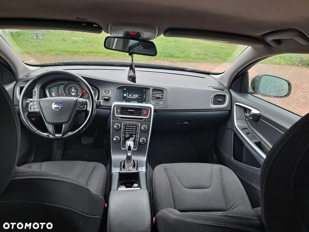 Volvo V60 - 11