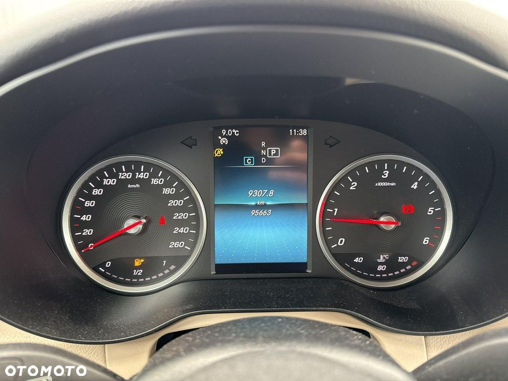 Mercedes-Benz GLC 220 d 4-Matic - 27