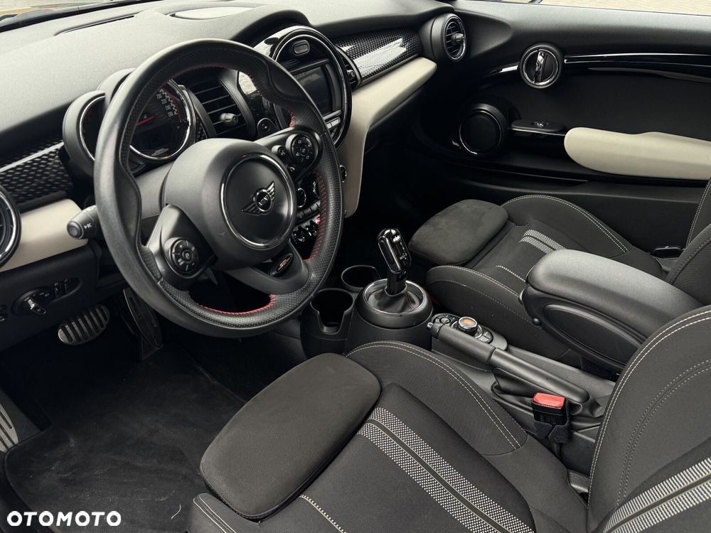 MINI John Cooper Works - 21