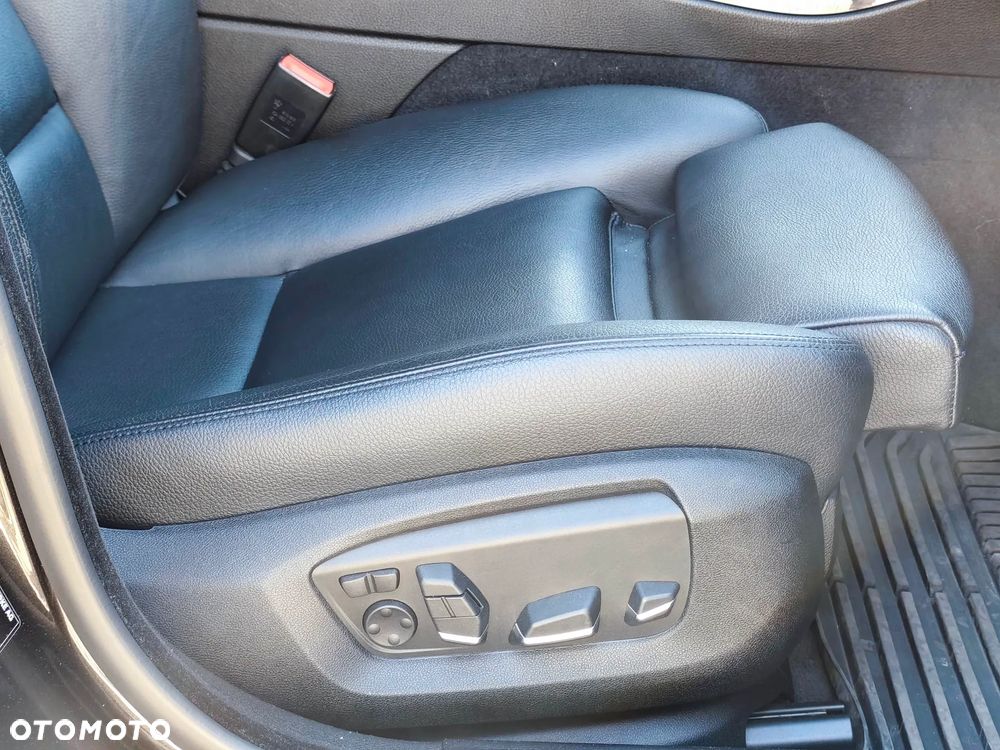 BMW Seria 5 520d xDrive - 15