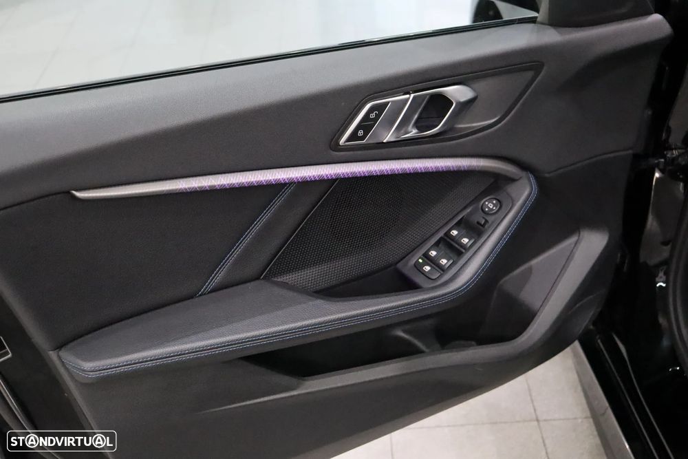 BMW 116 d Pack Desportivo M Auto - 29