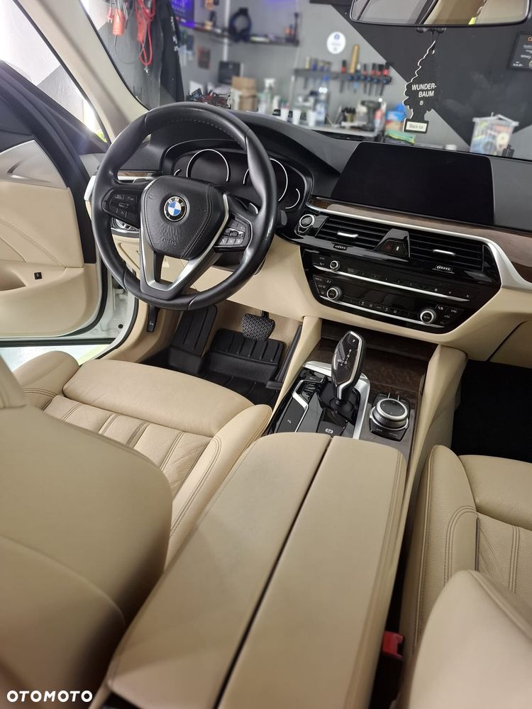 BMW Seria 5 530d xDrive Sport Line sport - 12