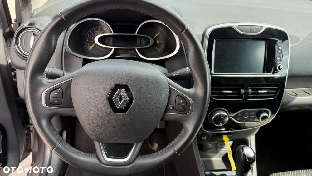 Renault Clio - 10
