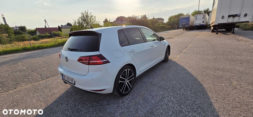 Volkswagen Golf - 4