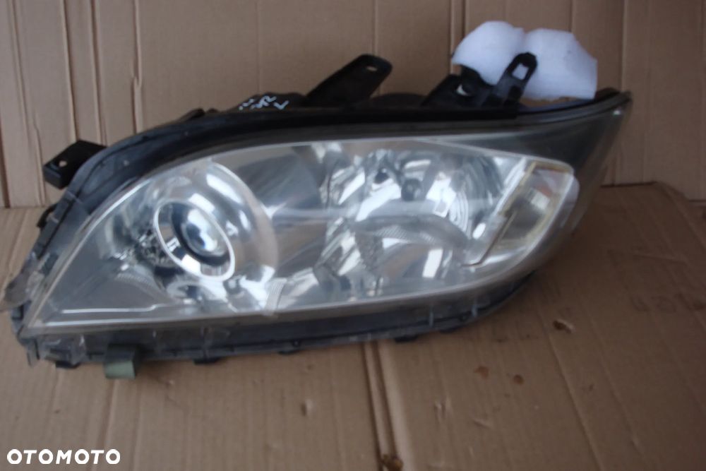 TOYOTA RAV4 III LIFT 10-12 lampa prawa przednia eu - 2