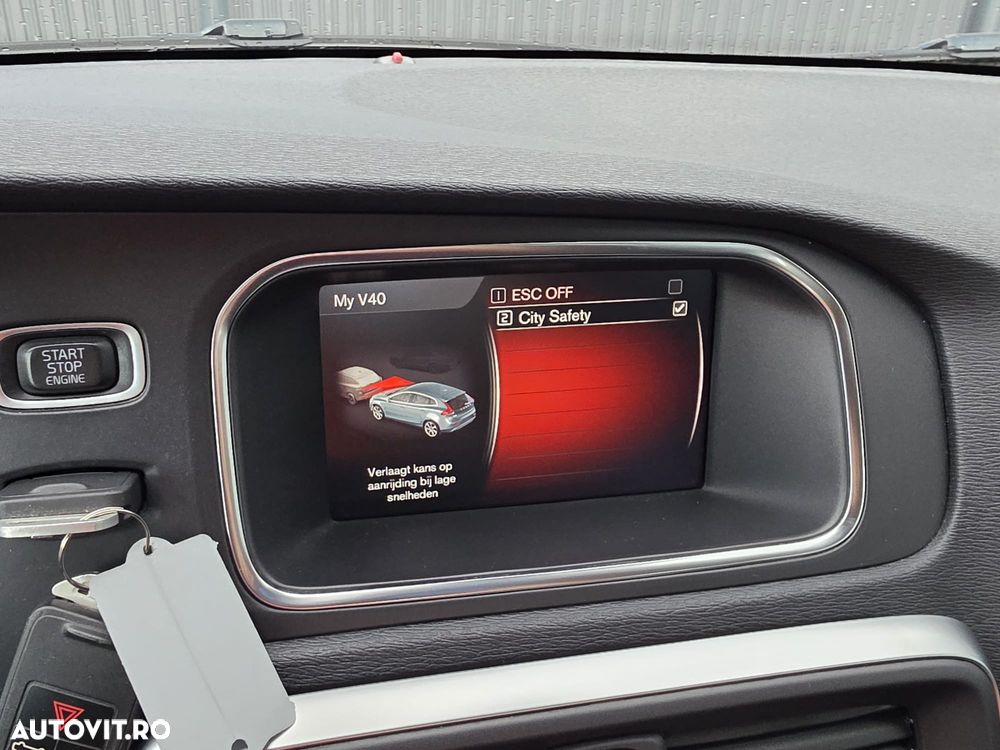 Volvo V40 - 32