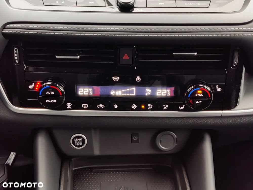 Nissan Qashqai 1.3 DIG-T MHEV N-Connecta Xtronic - 12