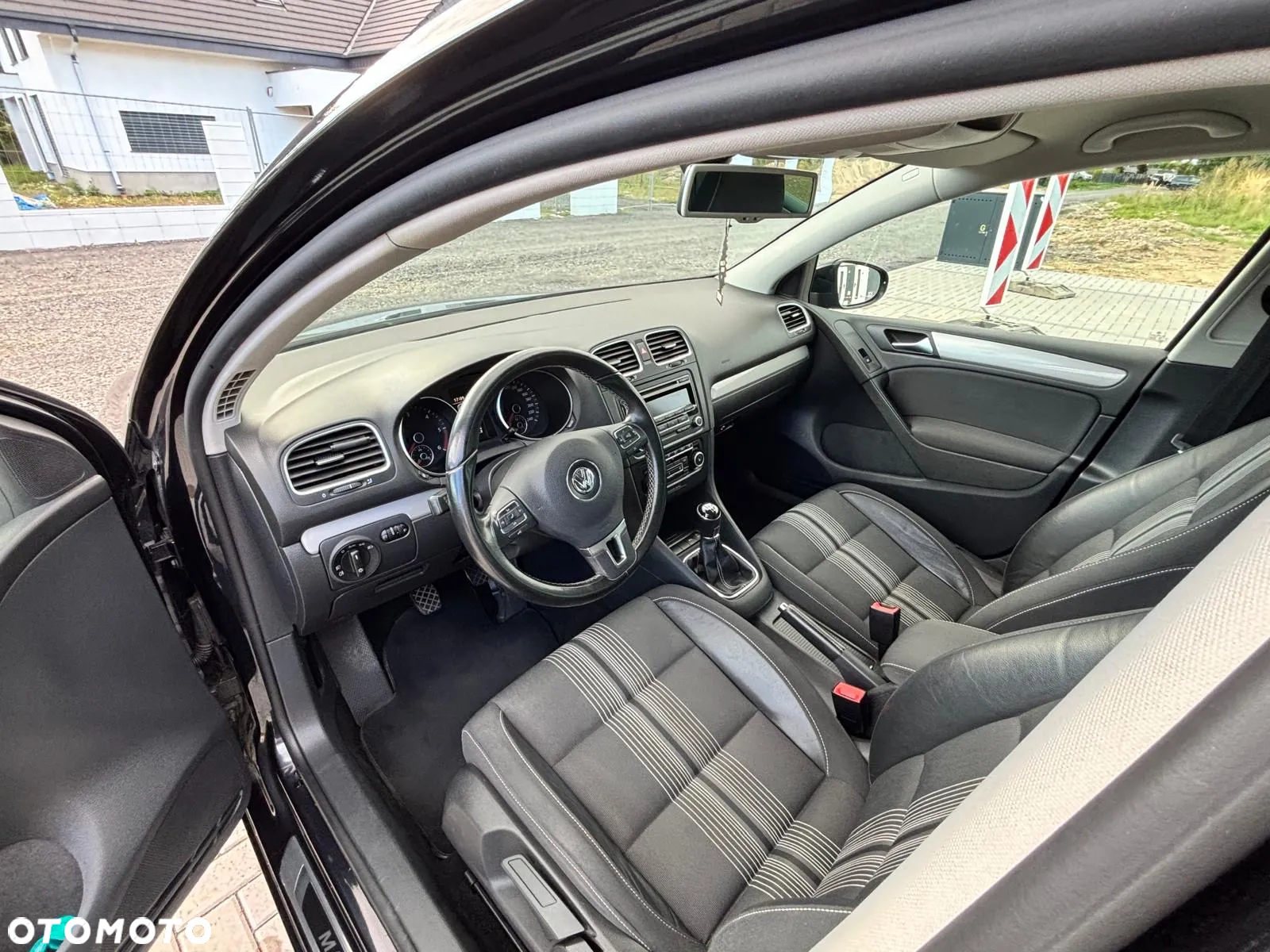 Volkswagen Golf VI 1.6 TDI BlueMot Comfortline - 9